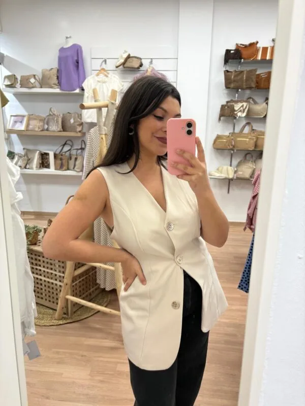 CHALECO JIMENA BEIGE - Imagen 2