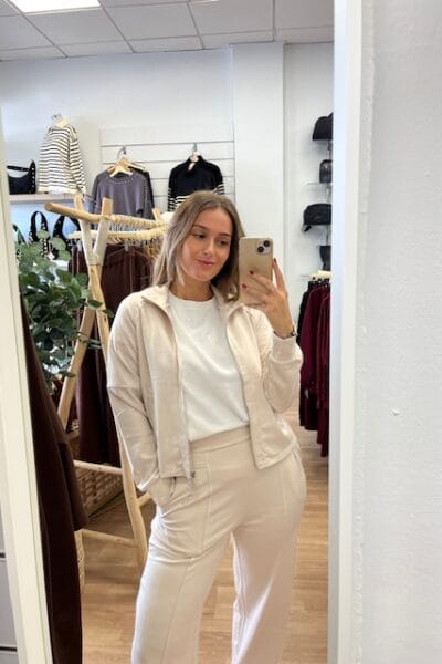 CONJUNTO DEPORTIVO VEGA BEIGE