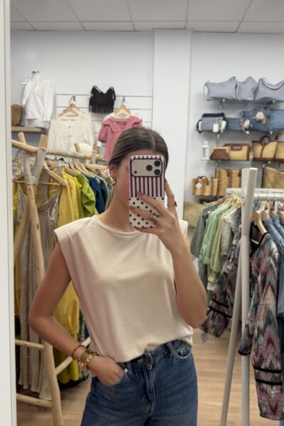 CAMISETA HOMBRERAS BEIGE