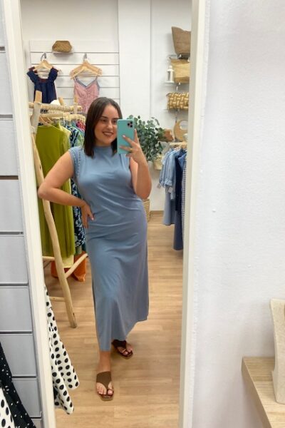 VESTIDO TACHUELAS CELESTE