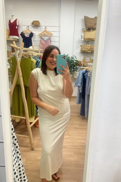 VESTIDO TACHUELAS BEIGE
